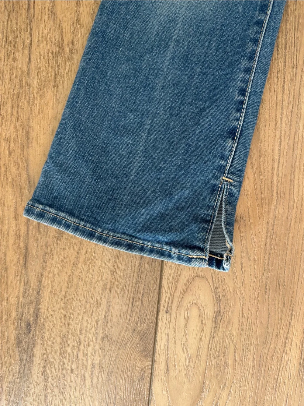 GAP Kids Blue Flare Jeans - Faded Indigo Wash size 6